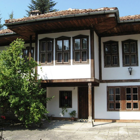 arch1_280x280_crop_478b24840a