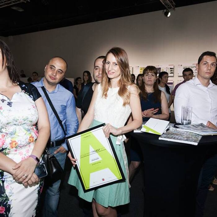 19961645-1916770828564615-1125205680268455622-n-2_700x700_crop_478b24840a