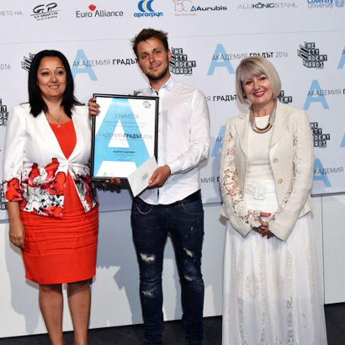 photo-2_700x700_crop_478b24840a