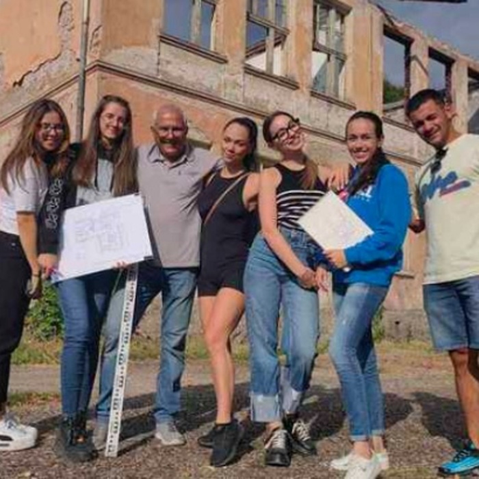 003-bta_700x700_crop_478b24840a