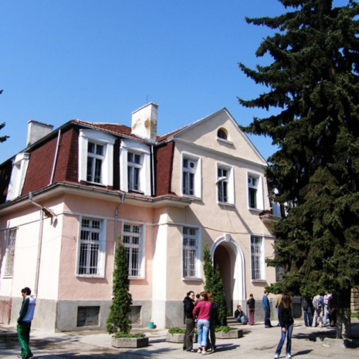 1432913006_700x700_crop_478b24840a