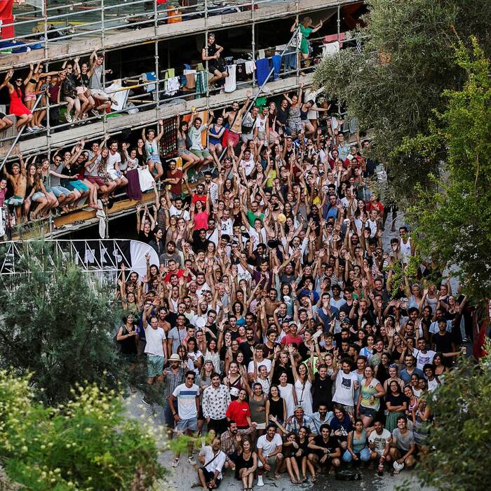 arch01_700x700_crop_478b24840a